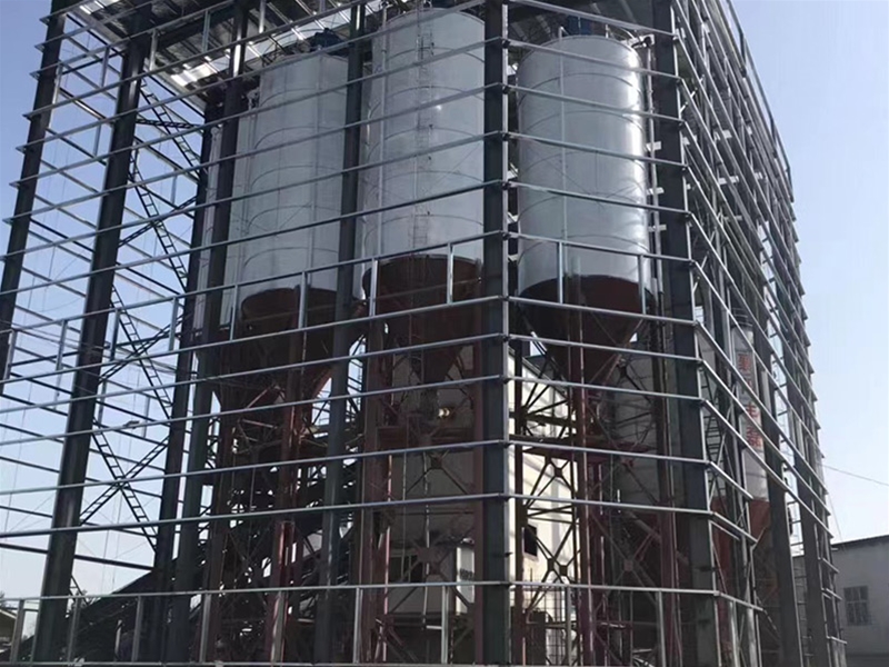 襄陽(yáng)華新水泥商砼站鋼結(jié)構(gòu)密封罩