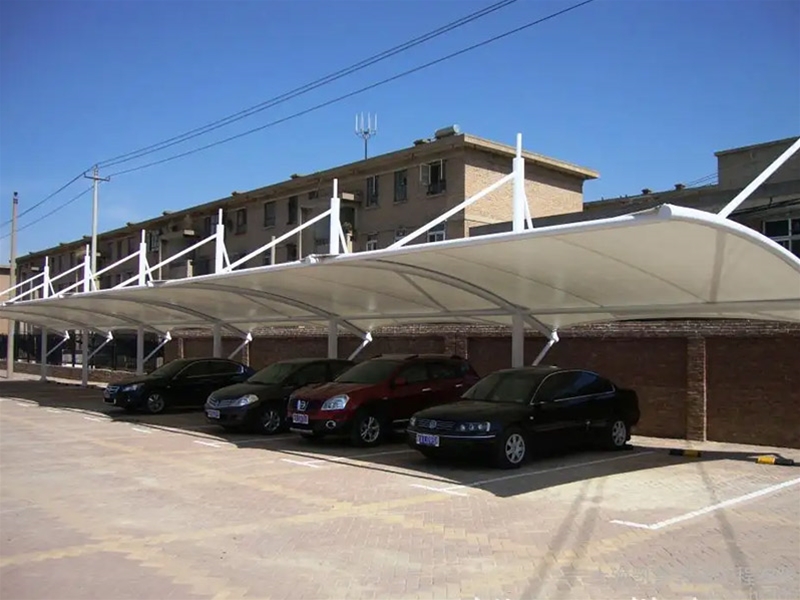 鋼結(jié)構(gòu)車棚