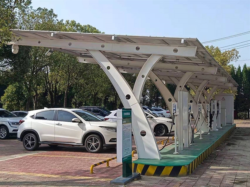 神龍架鋼結(jié)構(gòu)車棚